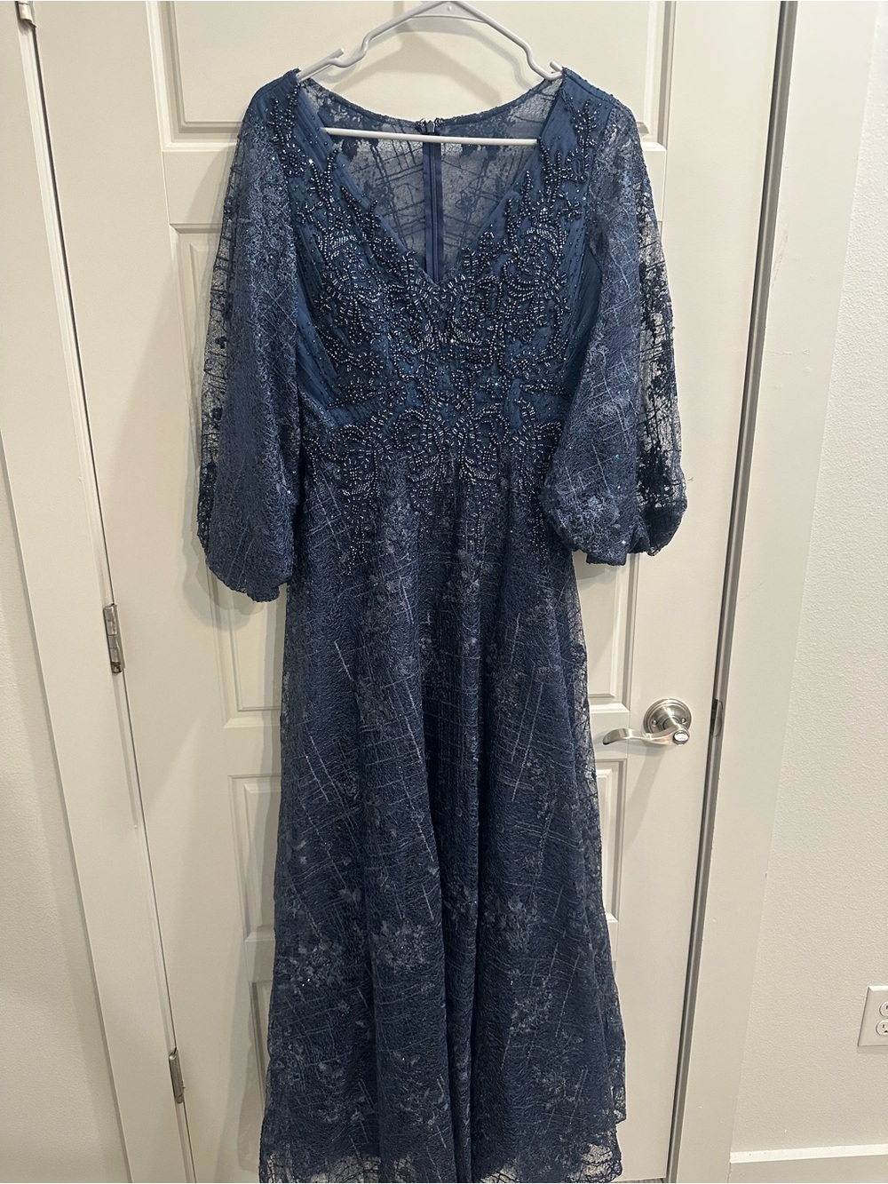 MAC DUGGAL Elegant Navy Lace Beaded V-Neck Dress